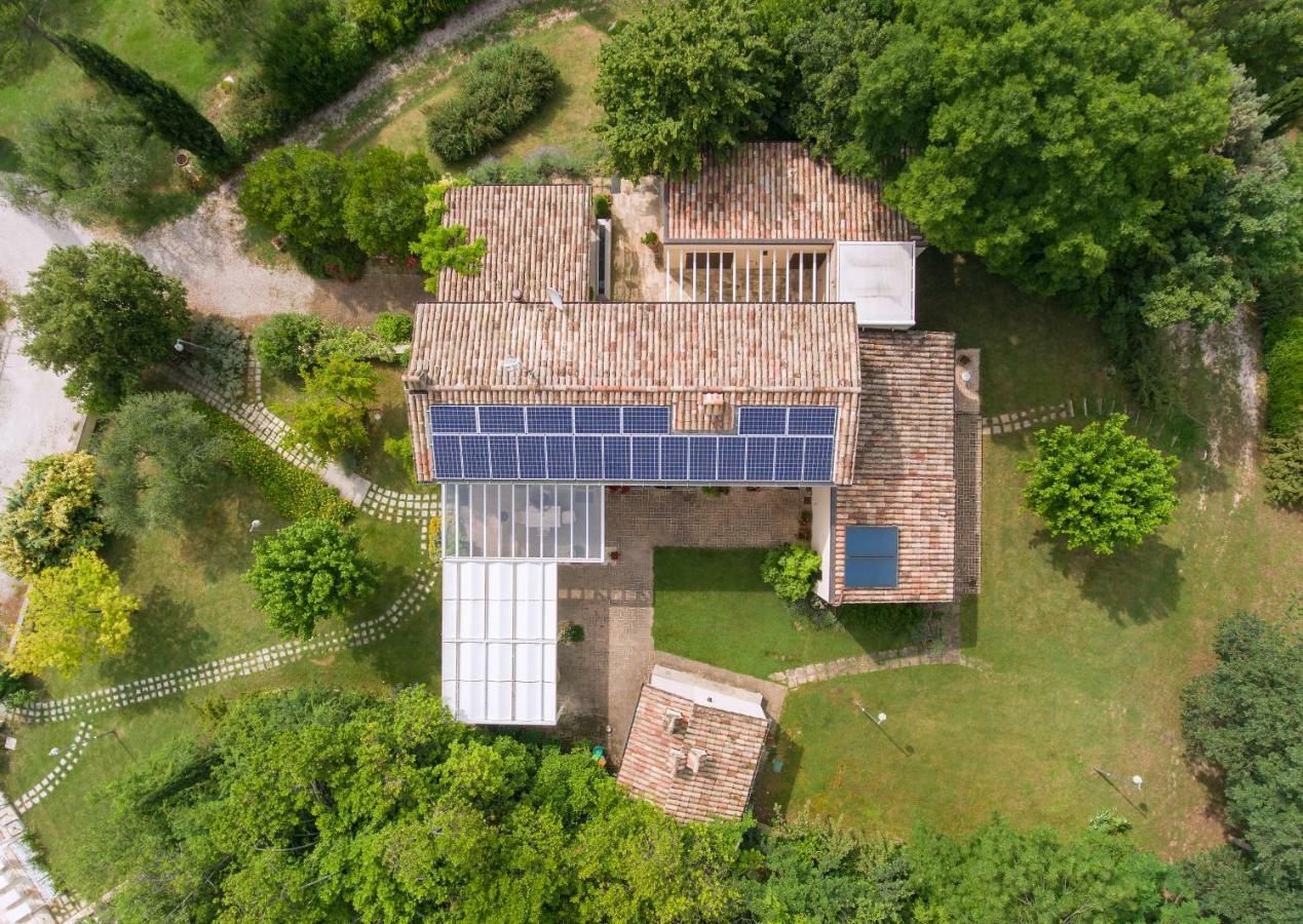 Agriturismo La Barca Nel Bosco Rosciano (Marche) Exterior foto